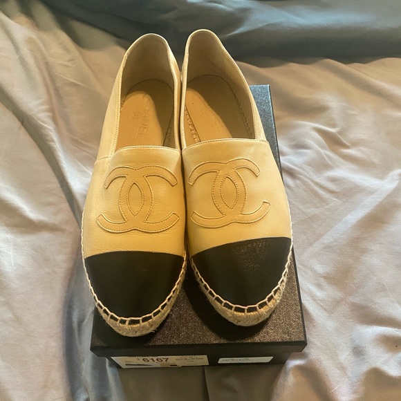 Chanel Loafers in like new condition, literally worn 3 times…. - Picture 5 of 5